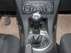 2011款 三厢 1.6L 手动 时尚型