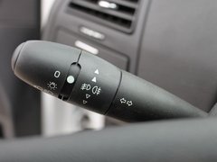 2011款 三厢 1.6L 手动 时尚型