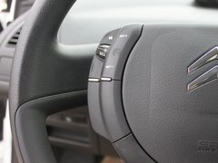 2011款 三厢 1.6L 手动 时尚型