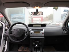 2011款 三厢 1.6L 手动 时尚型