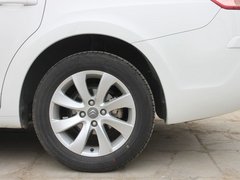2011款 三厢 1.6L 手动 时尚型