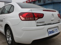 2011款 三厢 1.6L 手动 时尚型