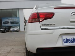 2011款 三厢 1.6L 手动 时尚型