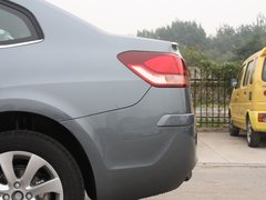 2011款 三厢 1.6L 自动 时尚型