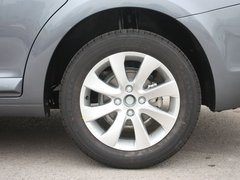 2011款 三厢 1.6L 自动 时尚型
