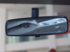 2011款 三厢 1.6L 自动 时尚型