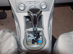 2011款 三厢 1.6L 自动 时尚型