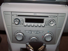 2011款 三厢 1.6L 自动 时尚型