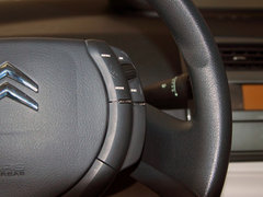 2011款 三厢 1.6L 自动 时尚型