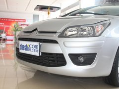 2011款 三厢 1.6L 自动 时尚型