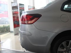 2011款 三厢 1.6L 自动 时尚型