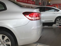 2011款 三厢 1.6L 自动 时尚型