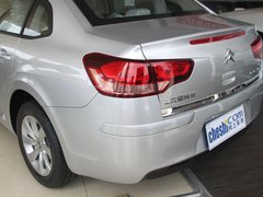 2011款 三厢 1.6L 自动 时尚型