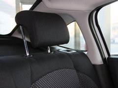 2011款 三厢 2.0L 自动 豪华型