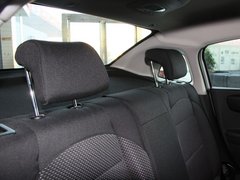2011款 三厢 2.0L 自动 豪华型