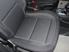 2011款 三厢 2.0L 自动 豪华型