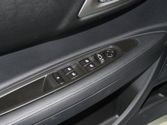2011款 三厢 2.0L 自动 豪华型