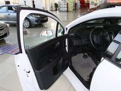 2011款 三厢 2.0L 自动 豪华型