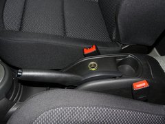 2011款 三厢 2.0L 自动 豪华型