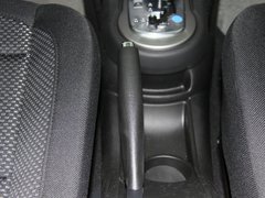 2011款 三厢 2.0L 自动 豪华型