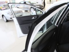 2011款 三厢 2.0L 自动 豪华型