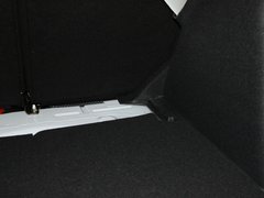 2011款 三厢 2.0L 自动 豪华型