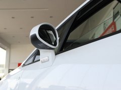 2011款 三厢 2.0L 自动 豪华型