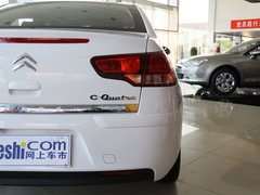 2011款 三厢 2.0L 自动 豪华型