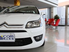 2011款 三厢 2.0L 自动 豪华型