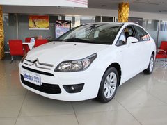 2011款 三厢 2.0L 自动 豪华型