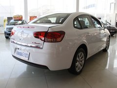 2011款 三厢 2.0L 自动 豪华型