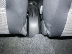 2010款 1.3L 自动 豪华型 5座