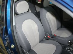 2010款 1.3L 自动 豪华型 5座
