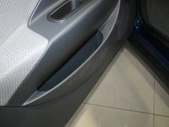 2010款 1.3L 自动 豪华型 5座