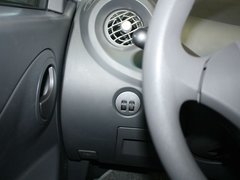 2010款 1.3L 自动 豪华型 5座