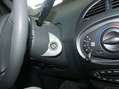 2010款 1.3L 自动 豪华型 5座