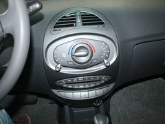 2010款 1.3L 自动 豪华型 5座