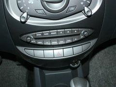 2010款 1.3L 自动 豪华型 5座