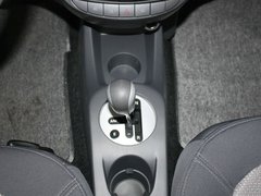 2010款 1.3L 自动 豪华型 5座