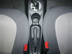 2010款 1.3L 自动 豪华型 5座