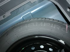2010款 1.3L 自动 豪华型 5座