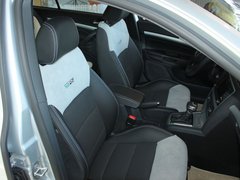 2010款 RS 2.0T 5座