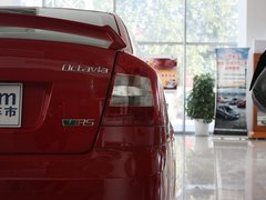 2010款 RS 2.0T 5座