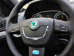 2010款 RS 2.0T 5座