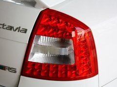 2010款 RS 2.0T 5座