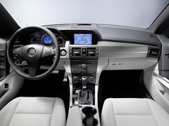 2011款 GLK300 3.0L 自动 动感型 5座