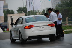 2011款 2.0 TFSI 豪华型