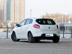 2011款 1.4T 手动 运动天窗型