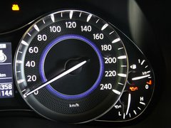 2011款 QX56 5.6L 自动 7座