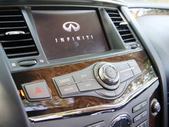 2011款 QX56 5.6L 自动 7座